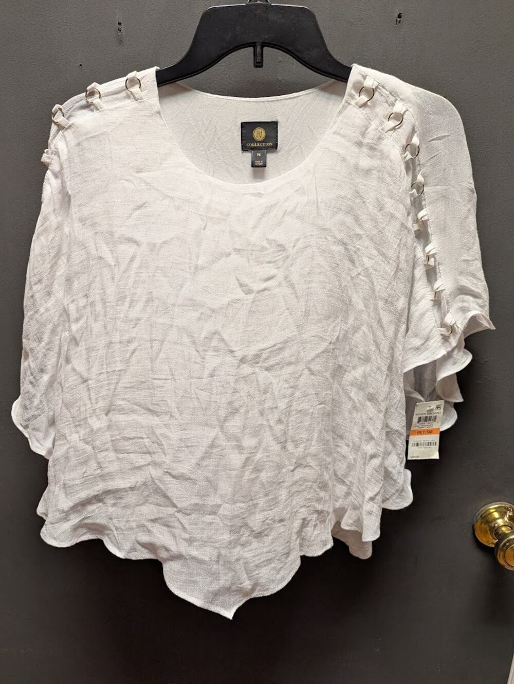JM collection Size small petite white blouse poncho capelet overlay short sleeve